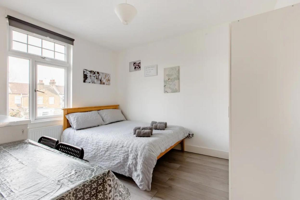Double Room Edmonton Green, London N9 Exterior foto